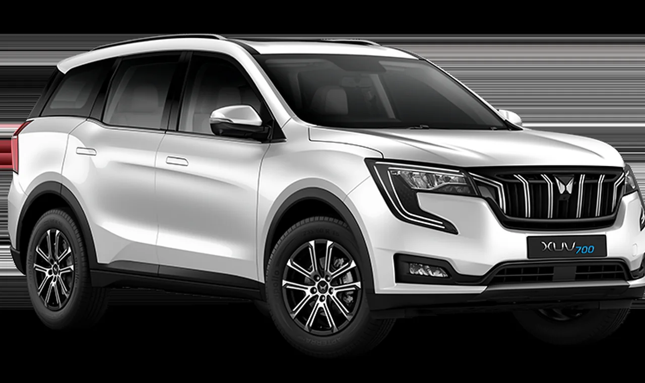Mahindra XUV700 everest white image